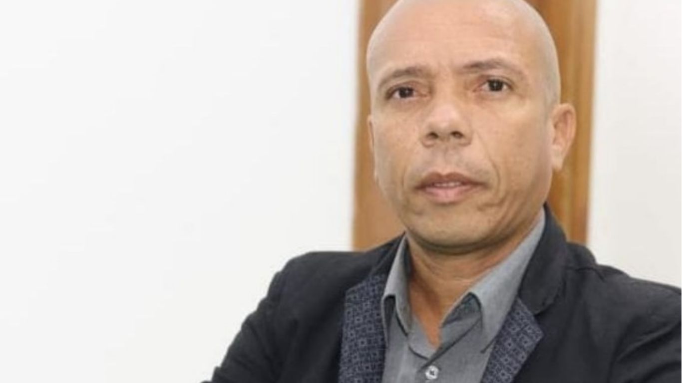 Corpo do vereador Cristiano Lima Nascimento, o “Neguinho Motorista”, é retirado após acidente na BR-324; tragédia choca Itagibá três dias após posse.