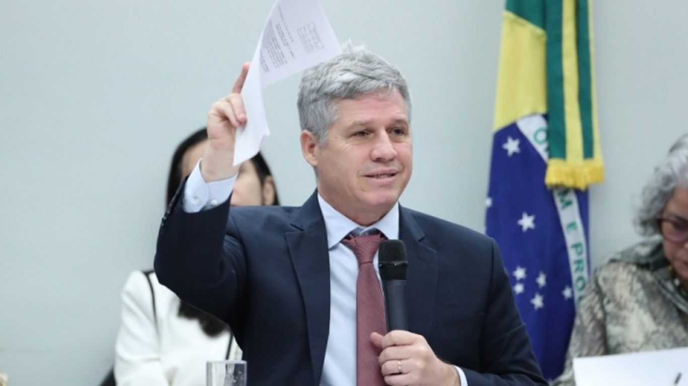 Governo anuncia compra de perecíveis antes da exportação para os EUA; veja quem será beneficiado