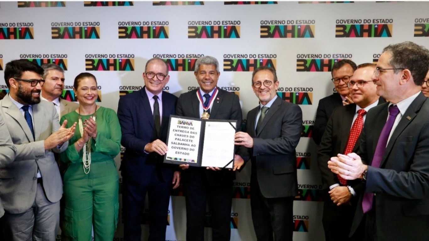 Estado assina termo de entrega das chaves do Palacete Saldanha para construção da nova Caixa Cultural de Salvador