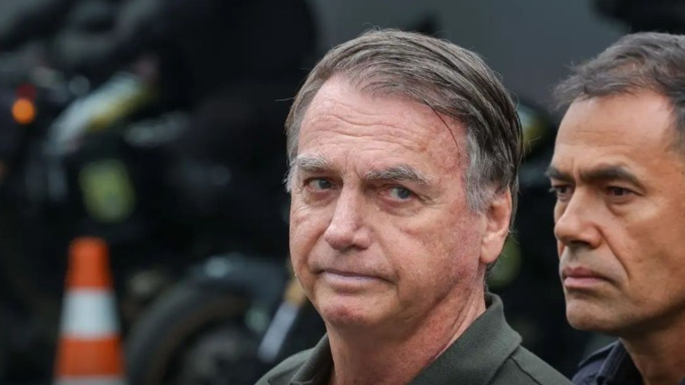 Após retirada de lesões na pele, Bolsonaro retorna à prisão domiciliar em Brasília; veja o que os médicos disseram