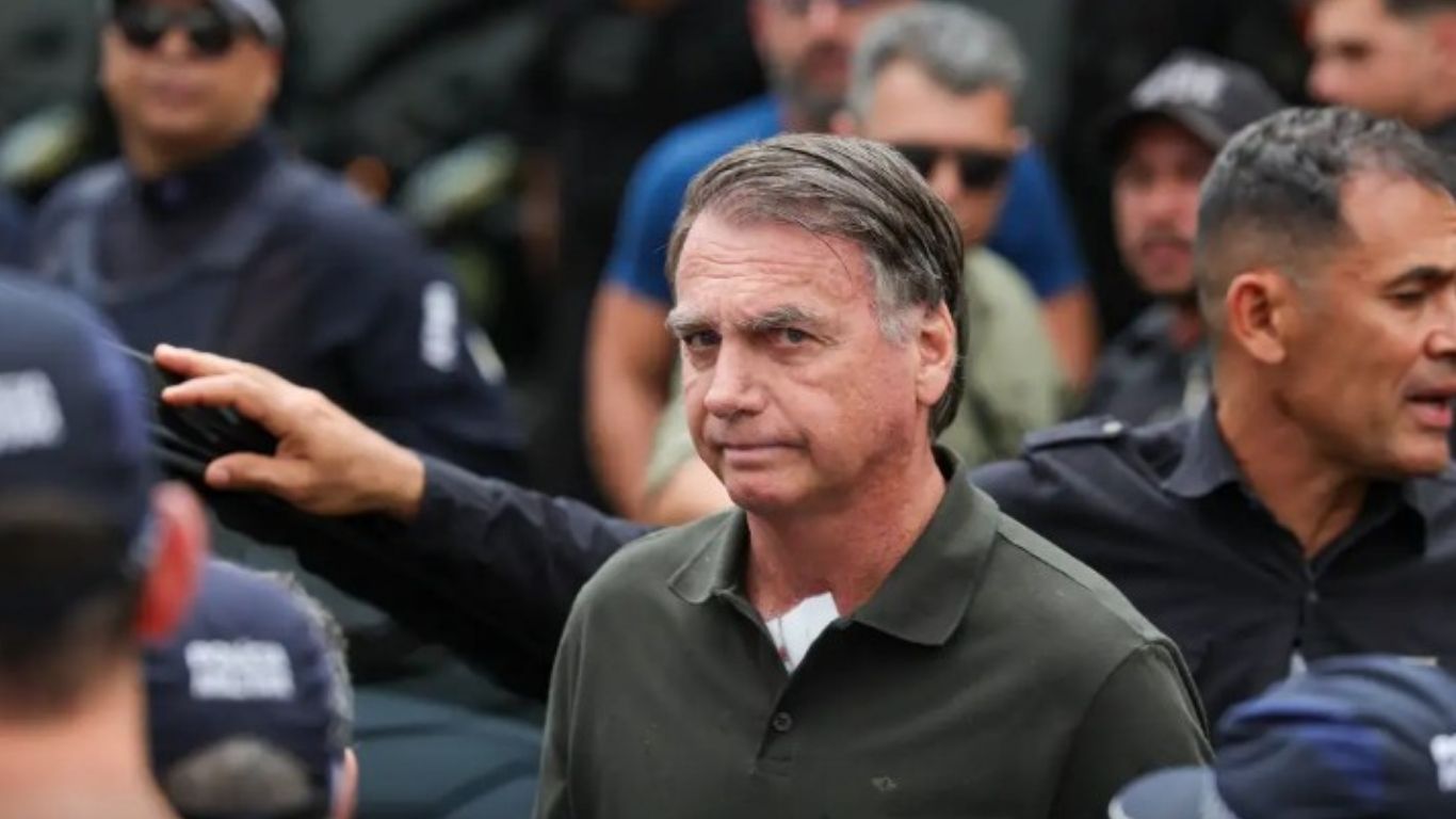 Moraes cobra explicações da Polícia Penal após demora em saída de Bolsonaro do hospital; entenda a decisão