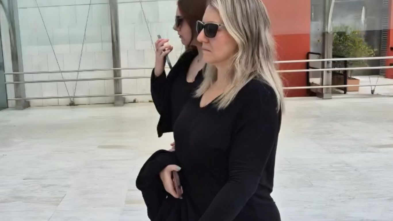 Esposa e filha de Ruy Ferraz chegam emocionadas ao velório em SP; saiba mais