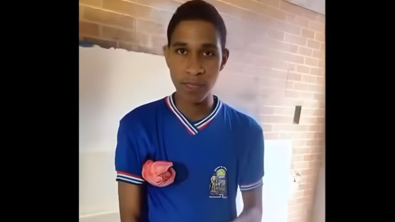 Jovem autista morre em troca de tiros em Salvador e protestos tomam as ruas