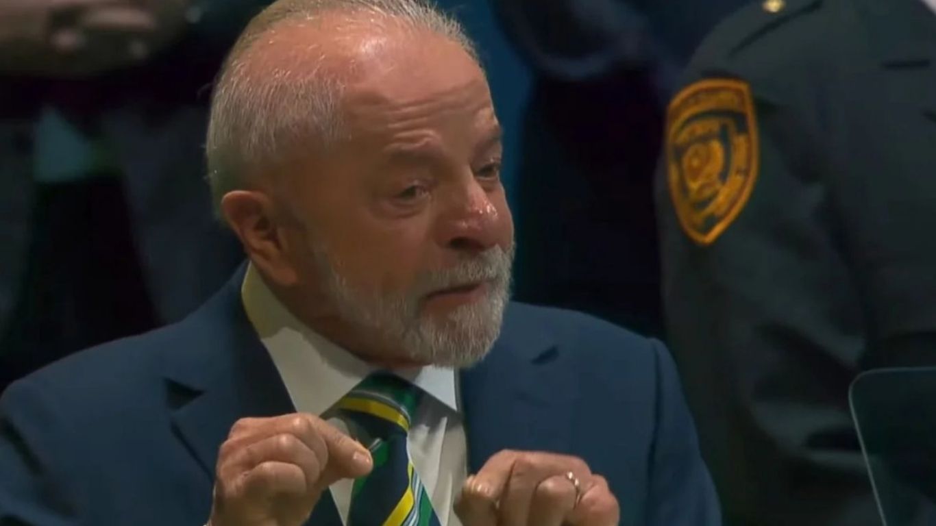 Lula diz que não há espaço para “brincadeira” em conversa com Trump