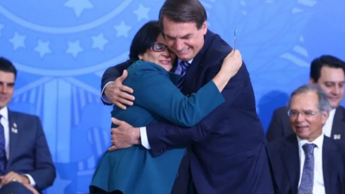 Senadora Damares Alves revela como está Bolsonaro antes do julgamento; repercussão cresce